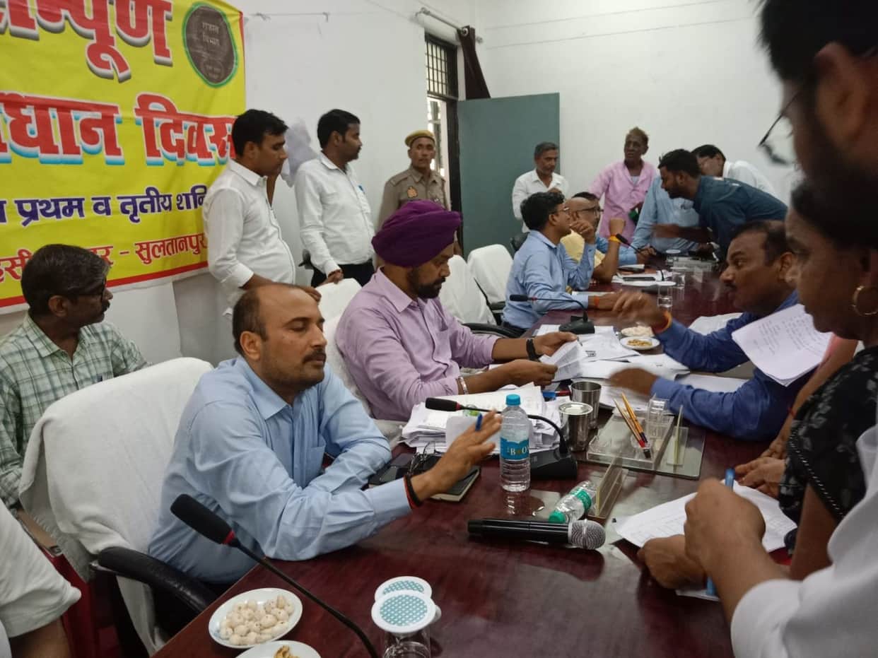 I live apart from my wife; please get a ration card made for me