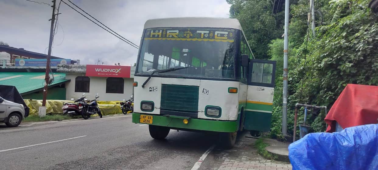 Municipal bus breaks down four kilometers from the depot
