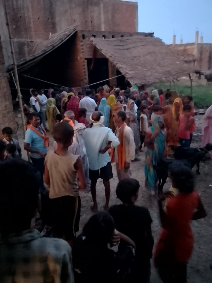 Four-year-old child dies after drowning in the Ganges.