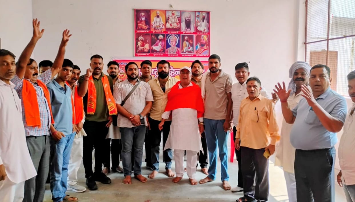 Call to run Hanuman Chalisa centers in temples