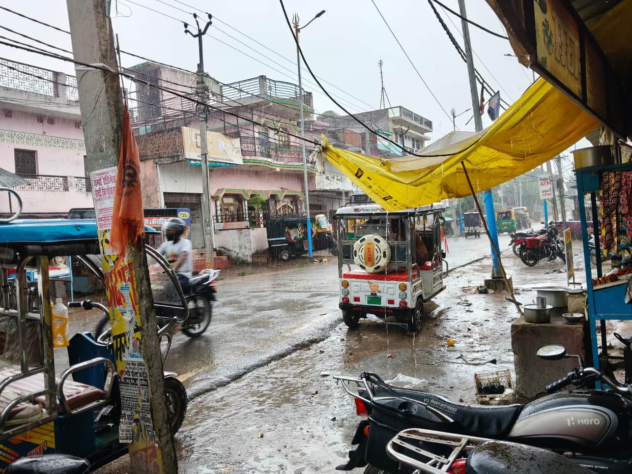 Heavy rain on the fourth day of Sawan