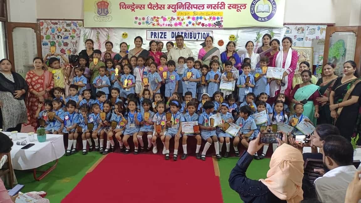 Meritorious students honored at Children's Palace