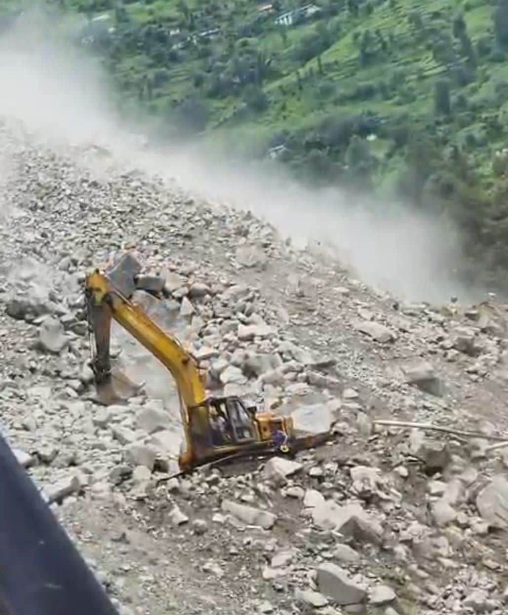 Barrage of stones from Malghat hill; JCB operator fled to save his life