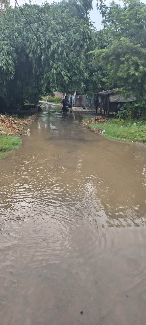 Commuters troubled by waterlogging on the Kanmiswa main road.