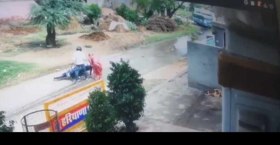 Road accidents on the Jandwala Sottar-Tamaspura route are increasing due to waterlogging