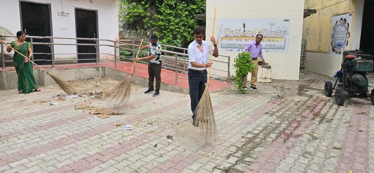 Teachers and parents at Jubilee College take up the mantle of cleanliness.