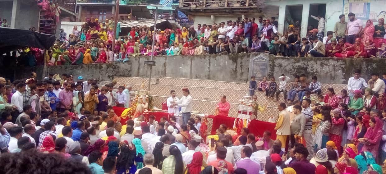Lord Dhayeshwar Nag Maharaj resides in the Kafnaul Temple
