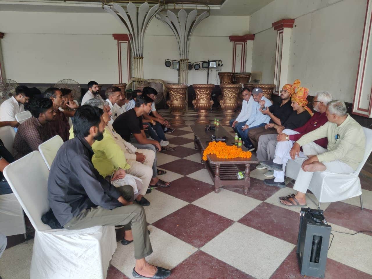 कार्यशाला में मौजूद जिले के फोटोग्राफर। संवाद