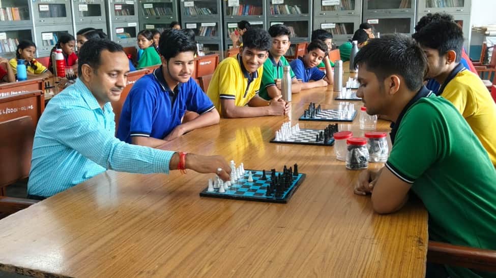 Hrithik, Arif, Nimisha, and Arpita won the round.