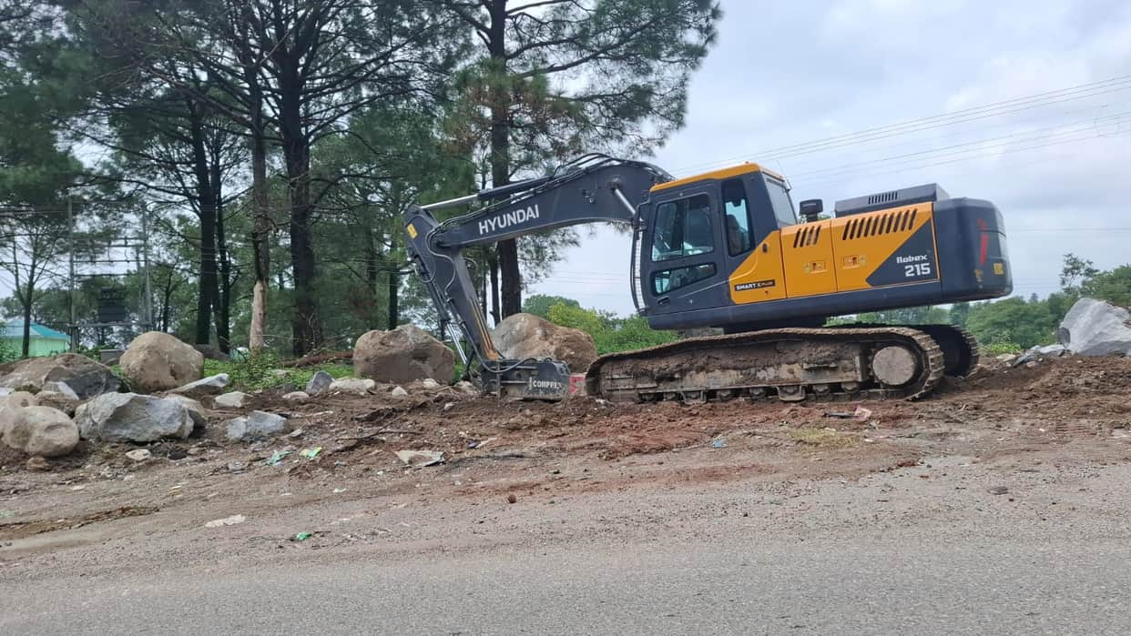 Construction of exit route begins at Pasu vegetable market; relief from traffic jams expected.