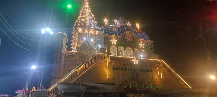 Shiva temples decked up, elaborate arrangements in place... chants of 'Bam-Bam Bhole' resound.