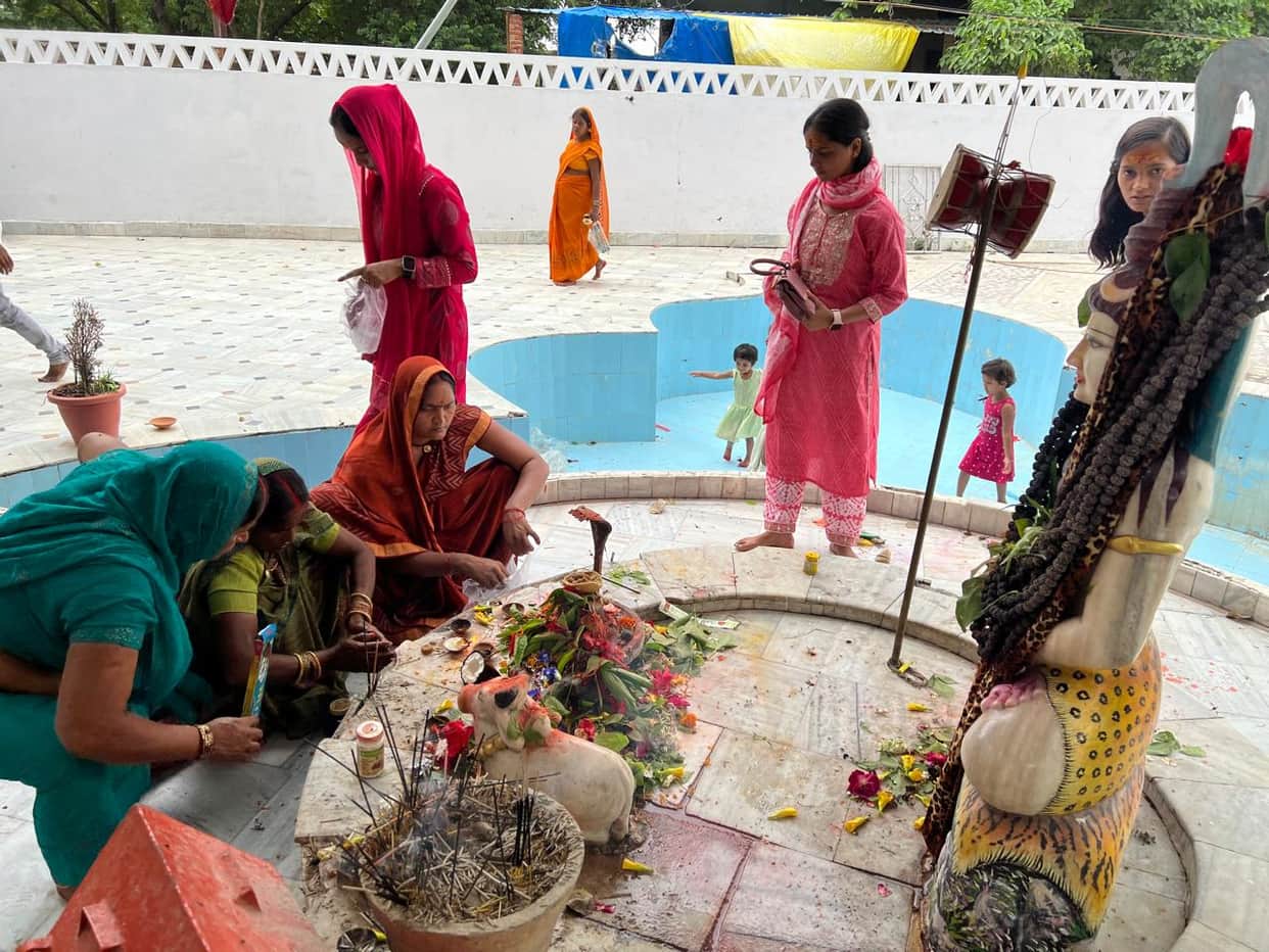 Sawan: Devotees performed Jalabhishek of Bholenath on the third day.