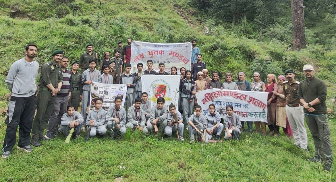 Women, youth, and school children planted saplings