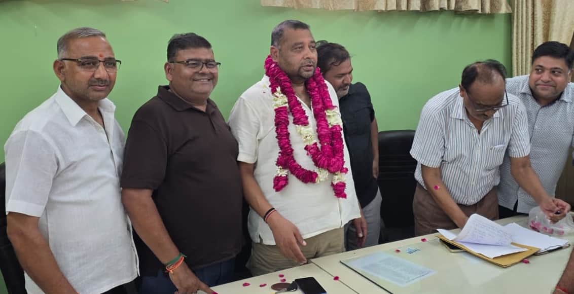Amidst controversies, the Secretary and Treasurer of Shri Panchayati Gaoshala have resigned.