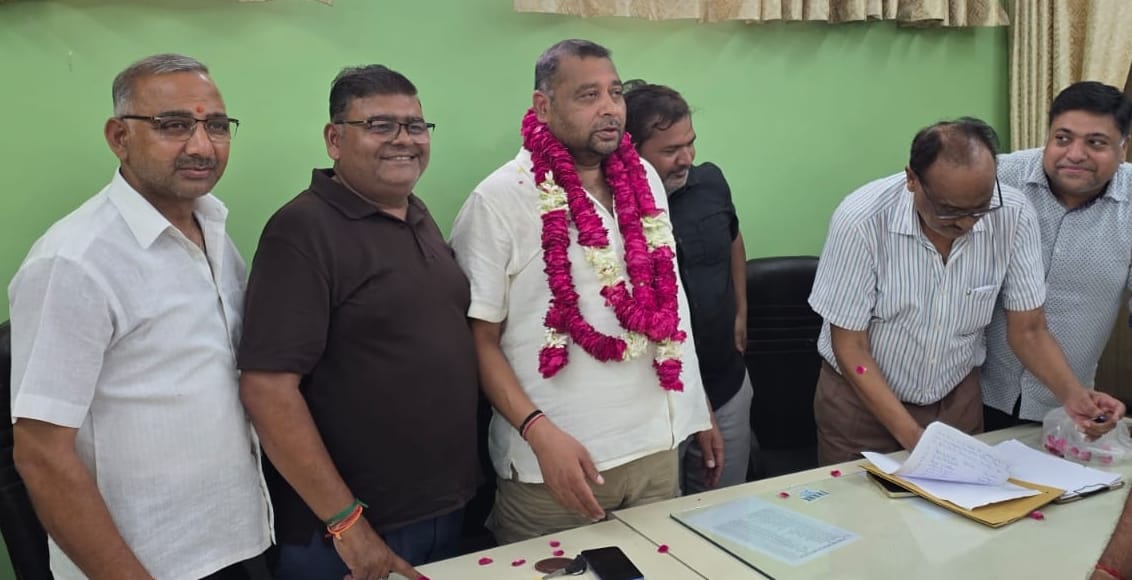 Amidst controversies, the Secretary and Treasurer of Shri Panchayati Gaoshala have resigned.