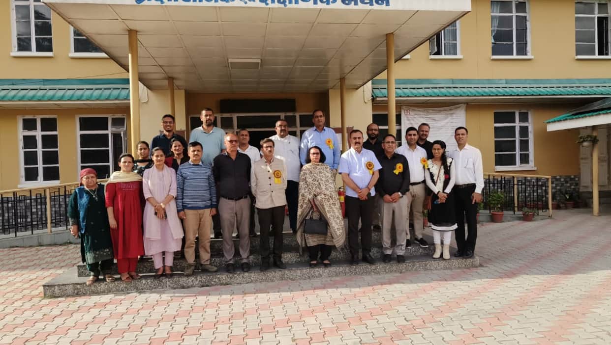 Director of Higher Education Dr. Sunita Singh inspected Seema College