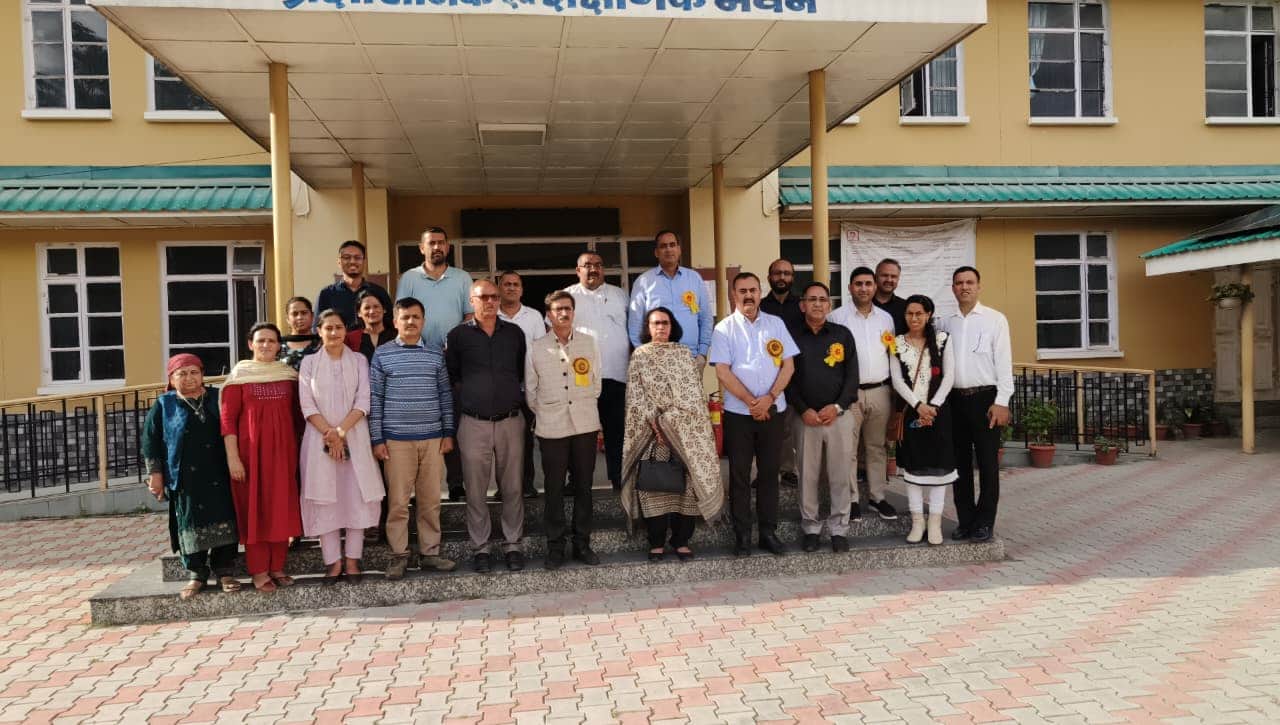 उच्च शिक्षा निदेशक सुनीता सिंह ने सीमा महाविद्यालय का किया निरीक्षण। स्रोत: कॉलेज प्रबंधन 