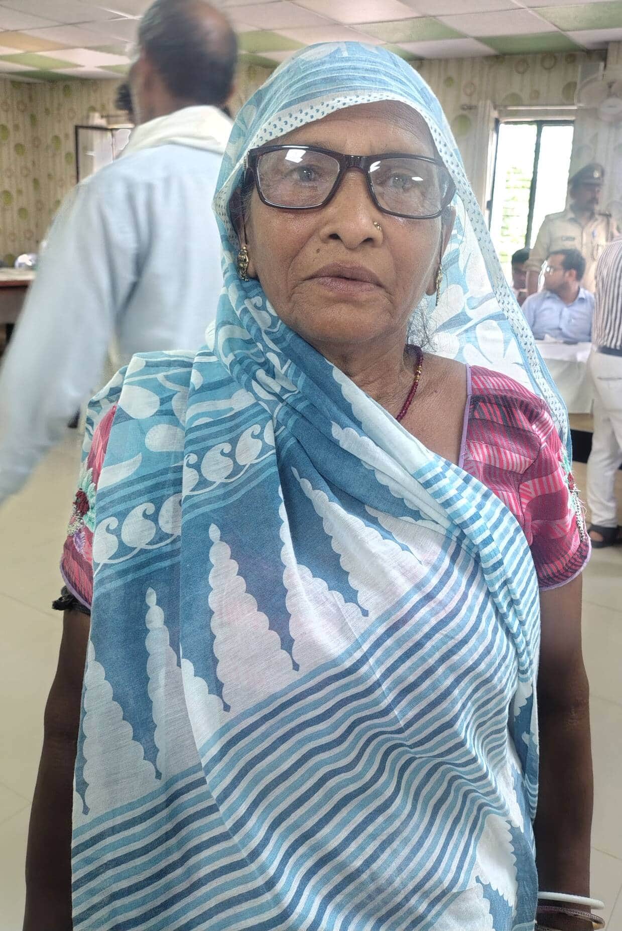 Widow alive, records show her dead... Dispute at the Tehsil office.