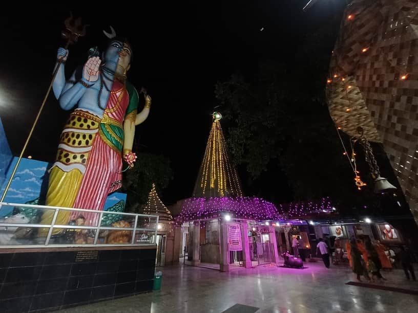 There will be supernatural decoration of Bholenath and Nandi Maharaj in Shiva temples.
