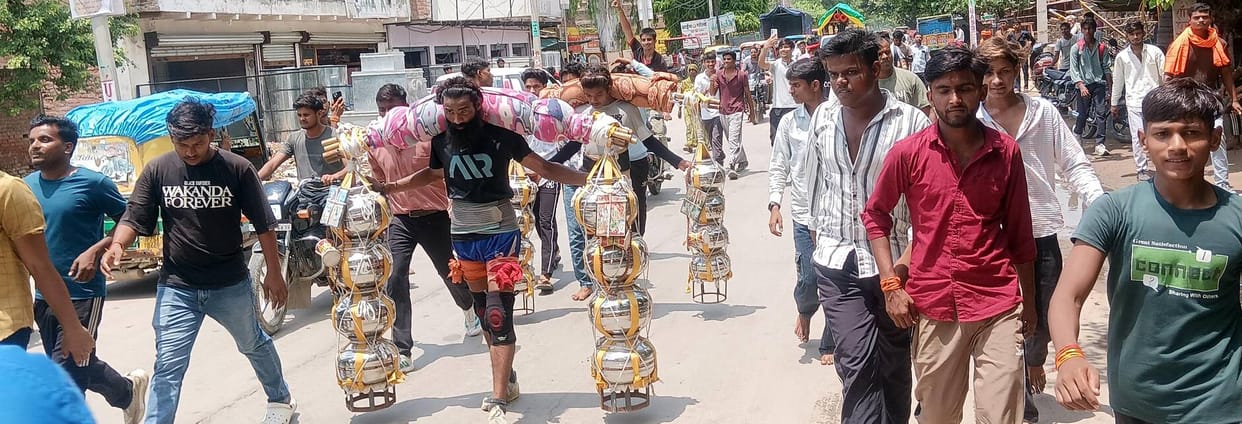 Successful 600 km in 60 days, carrying a urn filled with 101 litres of Ganga water on his shoulder
