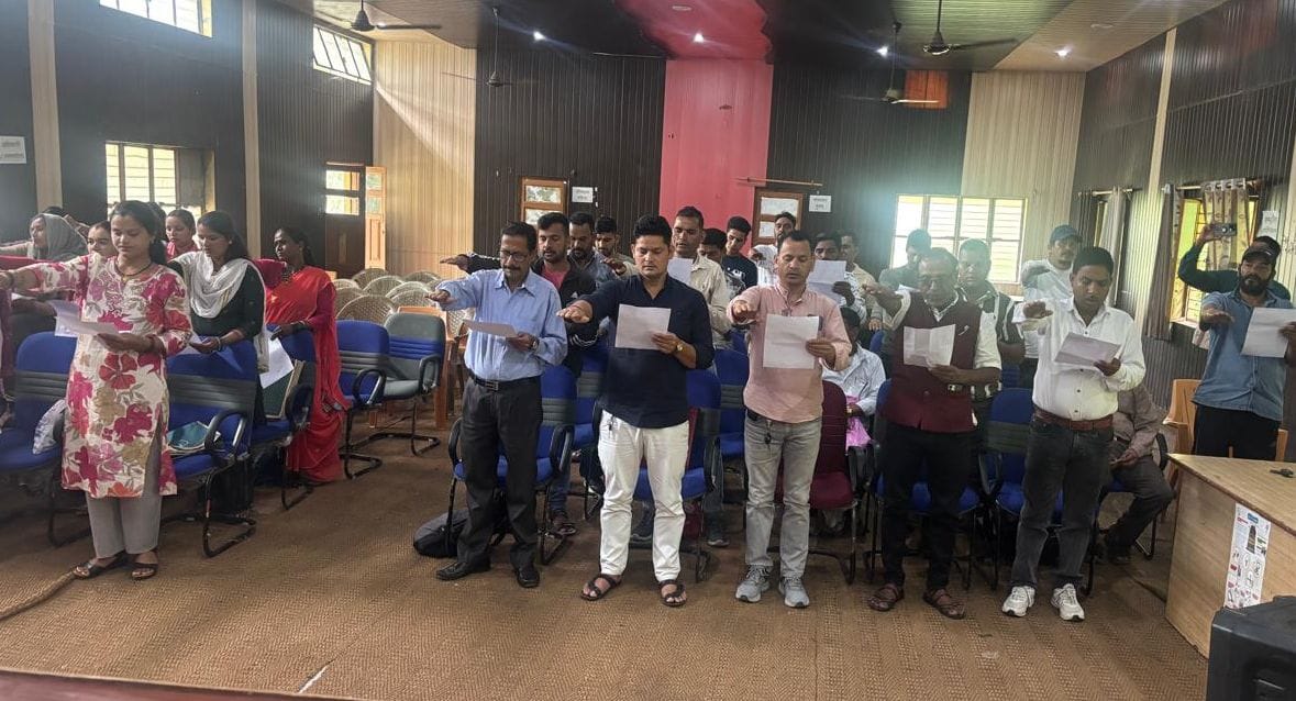 Deputy Pradhans took the oath of office in Champawat.