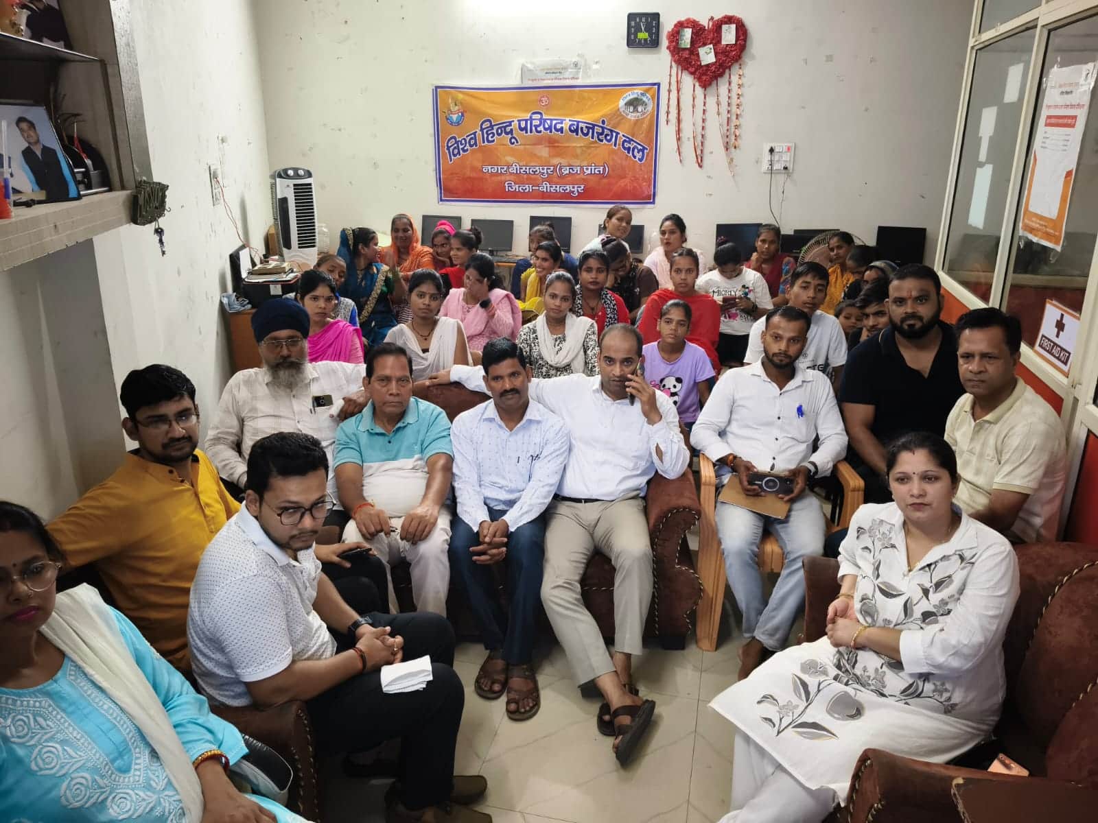 बीसलपुर के कार्यक्रम में मौजूद भाजपा कार्यकर्ता संवाद