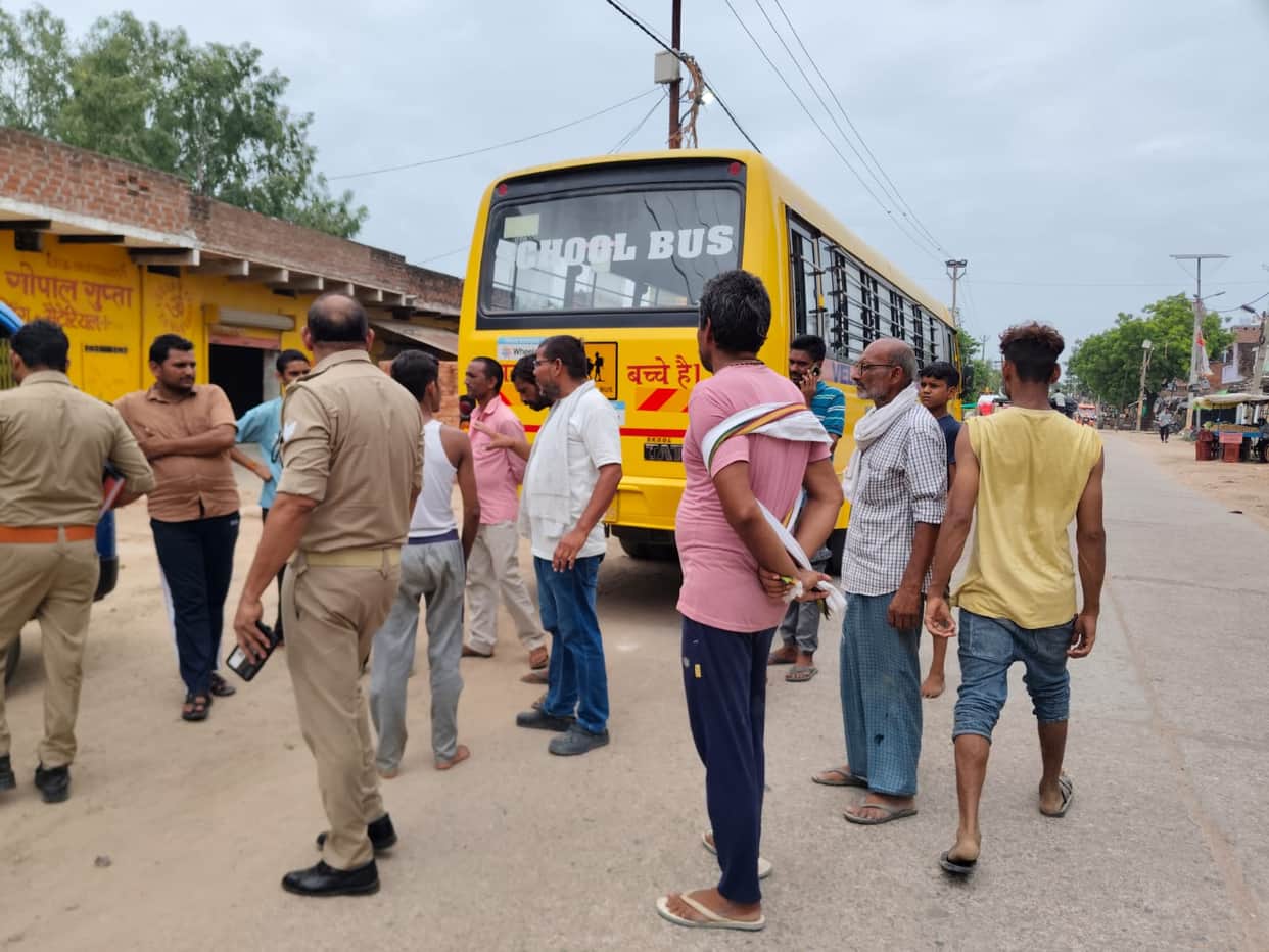 Truck rams into school bus from behind; students have a narrow escape.