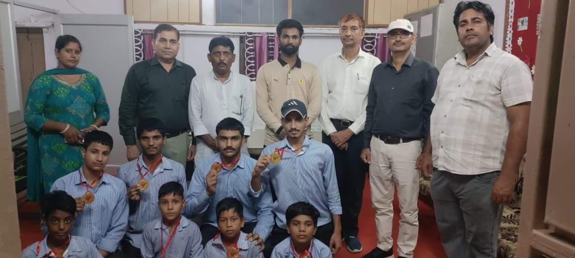 Players from Korea-vas School won several medals in Taekwondo.