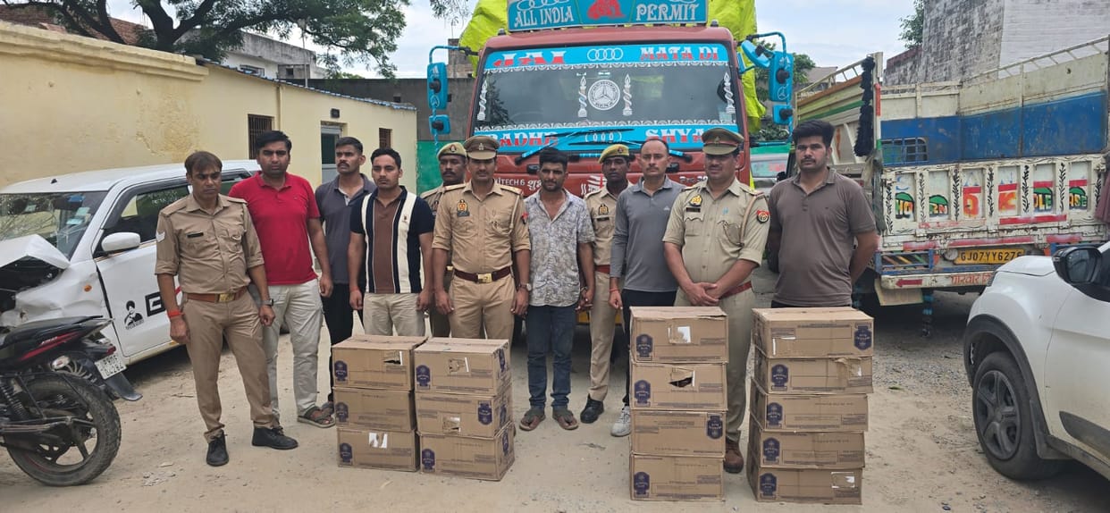 Illegal liquor worth Rs 20 lakh seized on Agra-Lucknow Expressway
