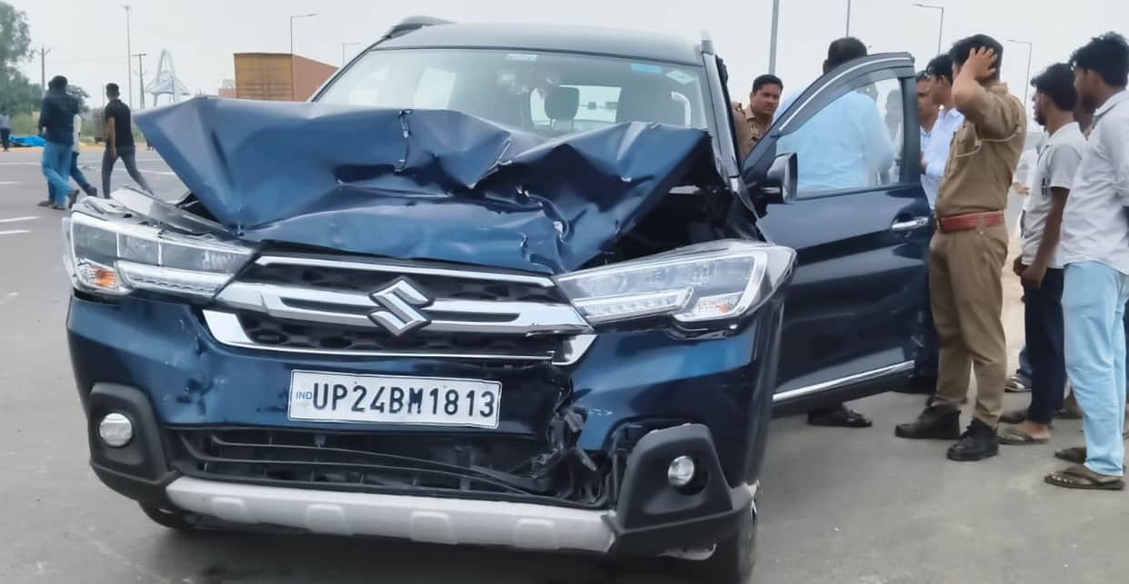 Two vehicles collide head-on near the expressway; four injured, including Bisauli MLA.