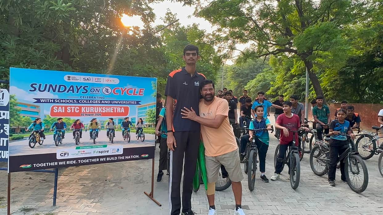 Message given to stay healthy by cycling