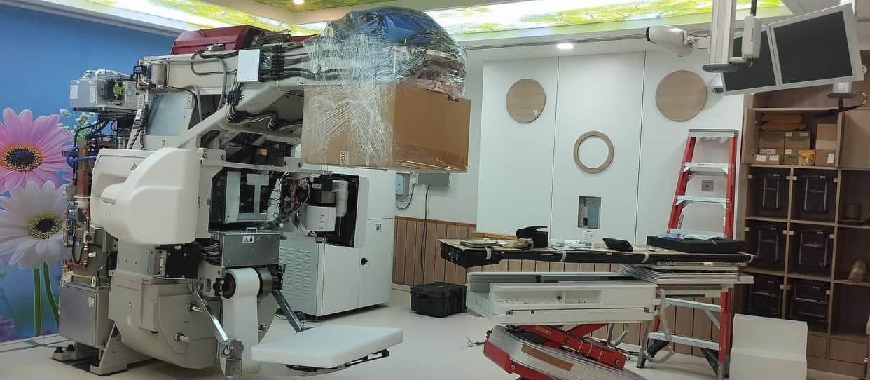 A 1.5-meter-thick concrete wall will block radiation from the linear accelerator machine.