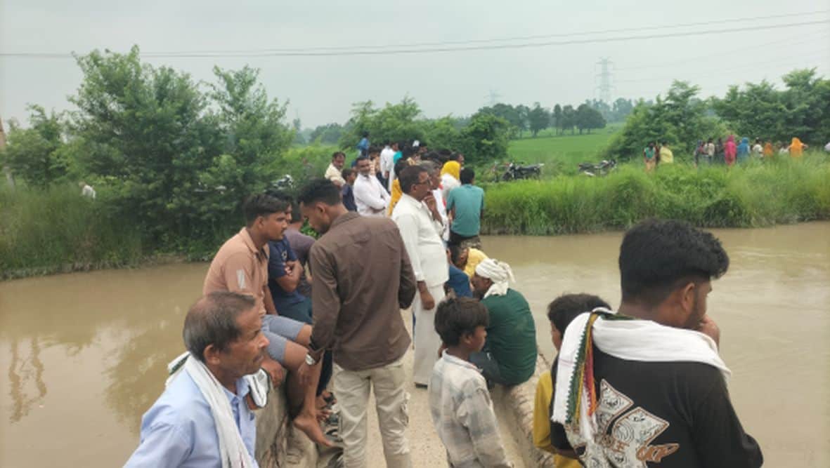 Student jumps into canal after being scolded by mother; search underway