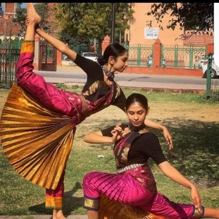 Two dancers from Lucknow performed at the Glasgow Commonwealth Games.