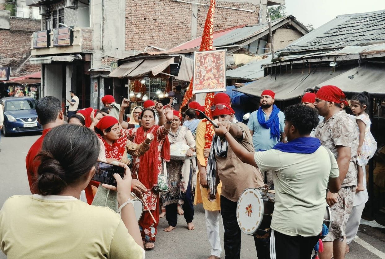 12,000 devotees paid obeisance at Chintpurni Temple.