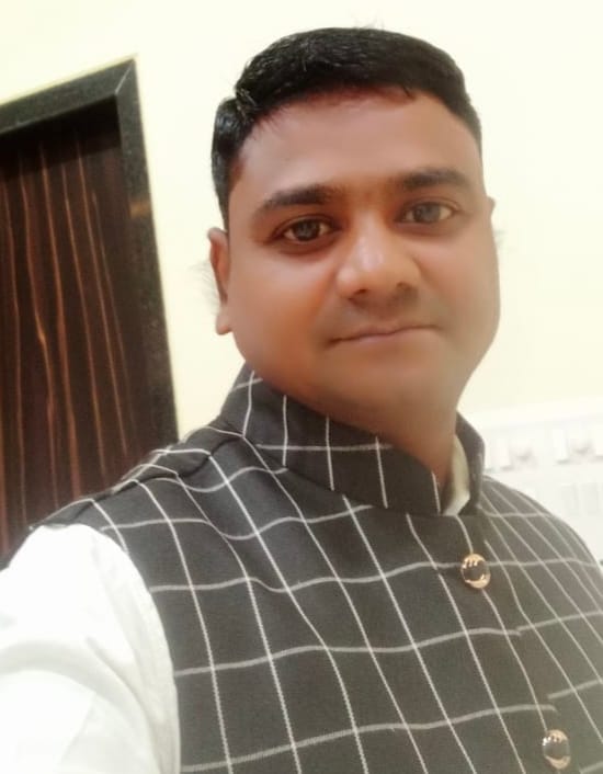 मृतक विनय कुमार की फाइल फोटो