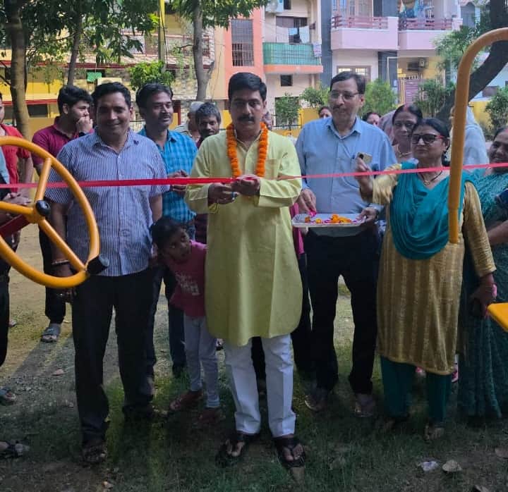 Open gym opened in Indira Nagar Sector-10.