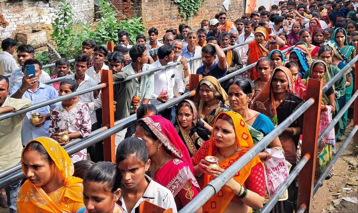 A tidal wave of faith surged in the Shiva temples