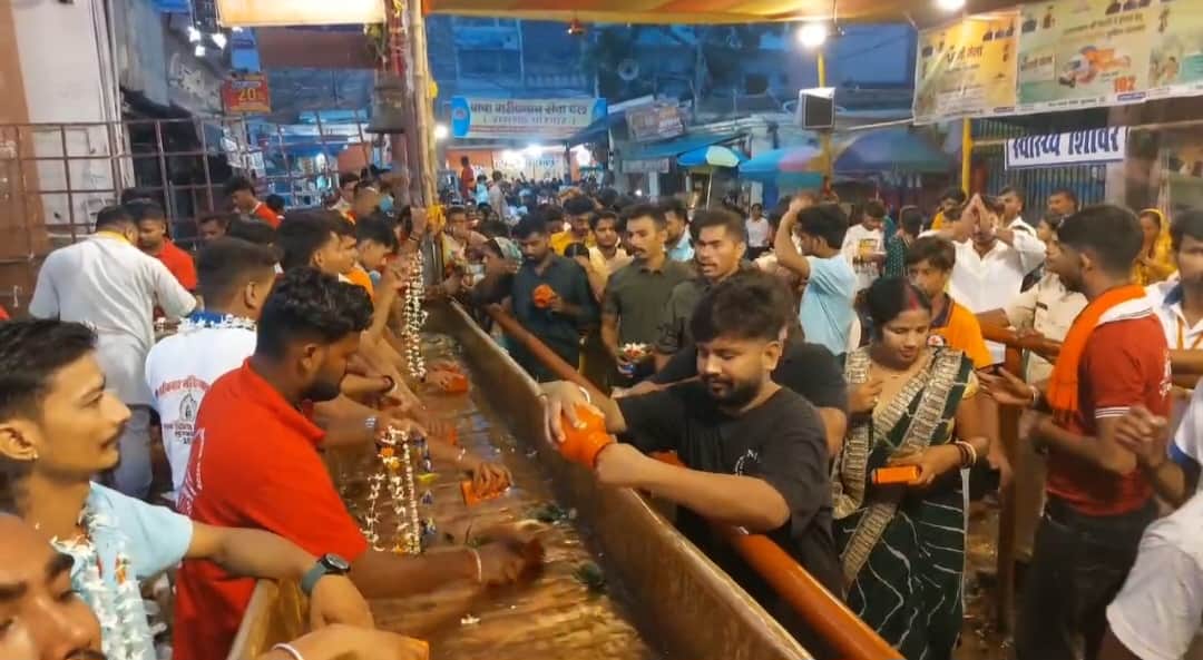 उमड़ी श्रद्धालुओं की भीड़