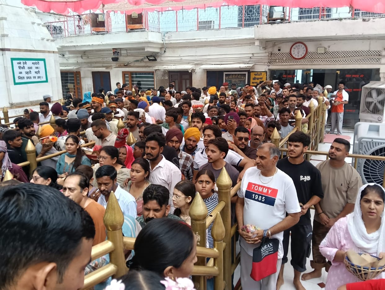 A massive surge of devotion at Shri Naina Devi; 35,000 pilgrims paid obeisance to the Goddess.