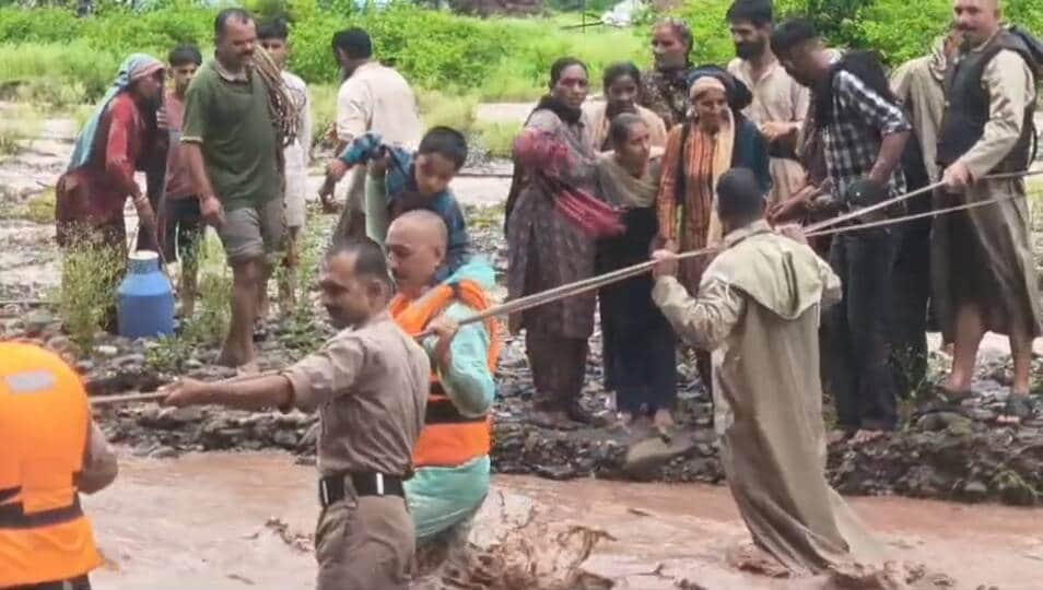 peoples rescued in sirmour