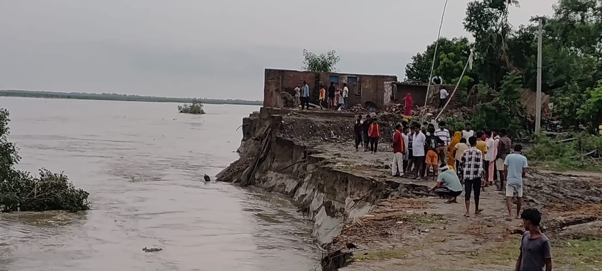 Four more houses submerged in the Saryu