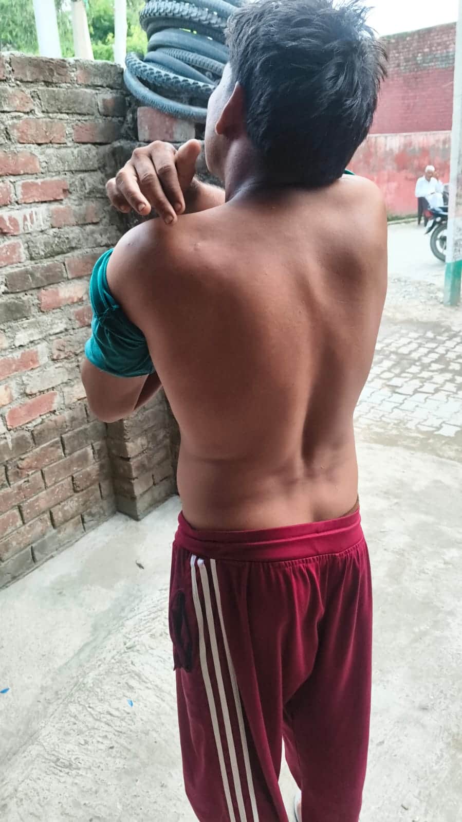 Attempted scuffle with women; managed to save themselves by reaching the Sarpanch's house