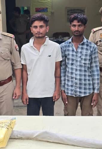 फोटो 23- हत्यारोपी सागर (सफेद टीशर्ट) व संजू (चेकदार शर्ट)। स्रोत- पुलिस