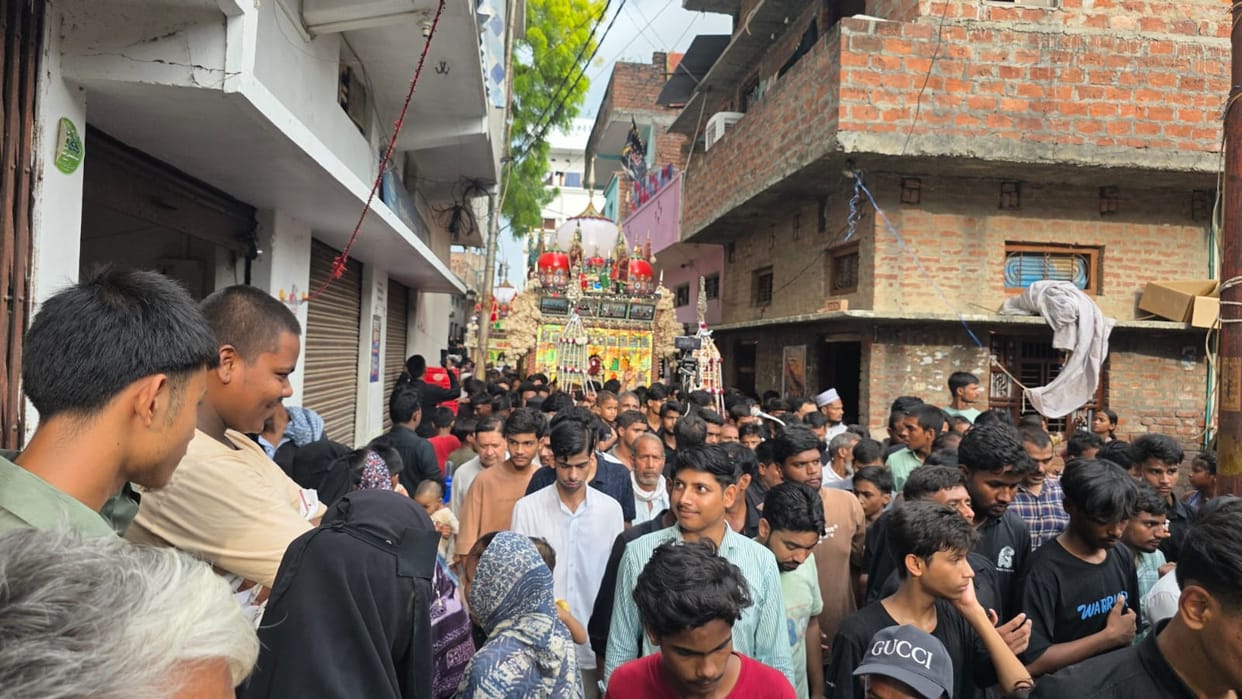 Chehlum procession taken out in Munshipura amidst reverence and grief.