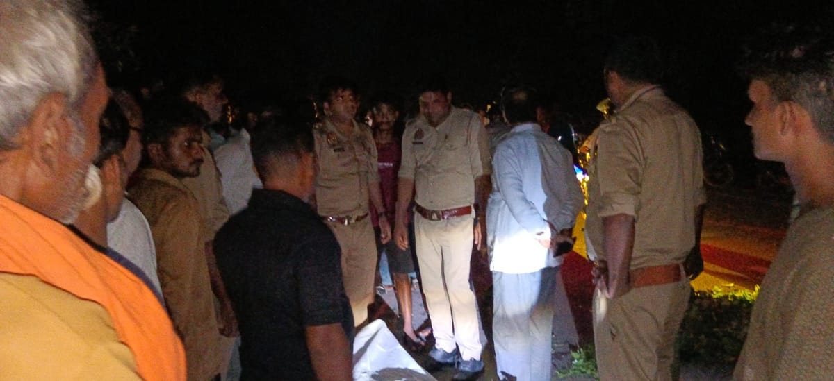 Raebareli News: हाईवे पर हादसे में परिचालक की मौत