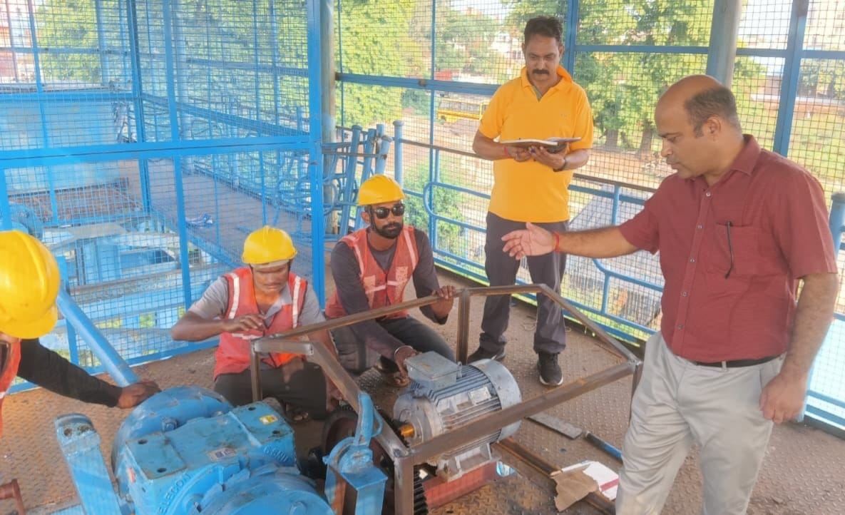 Barrages at Kalagarh, Delhi, and Haridwar prepared for flood control.