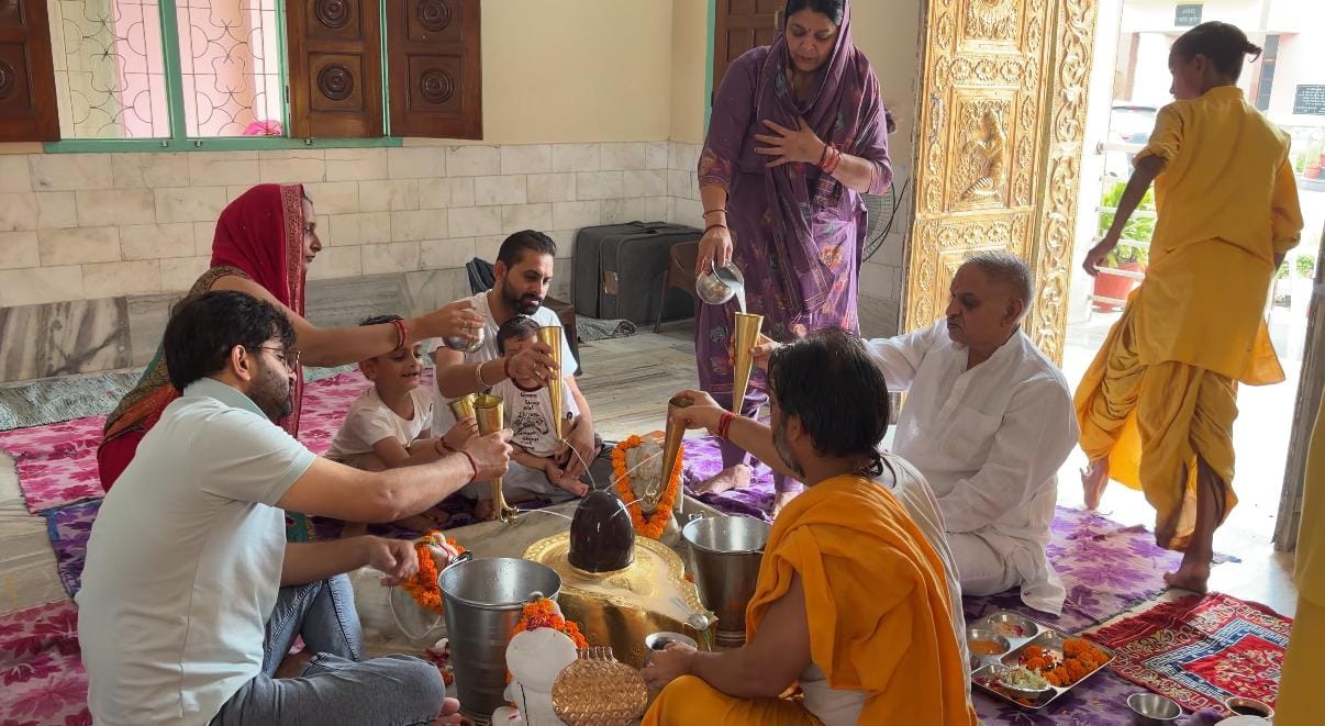 Devotees throng the Shri Rameshwar Mahadev Temple.
