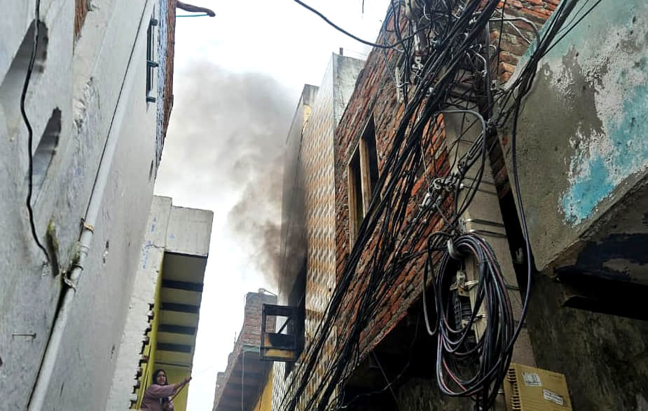 Fire breaks out in house due to cylinder explosion; goods worth lakhs destroyed.