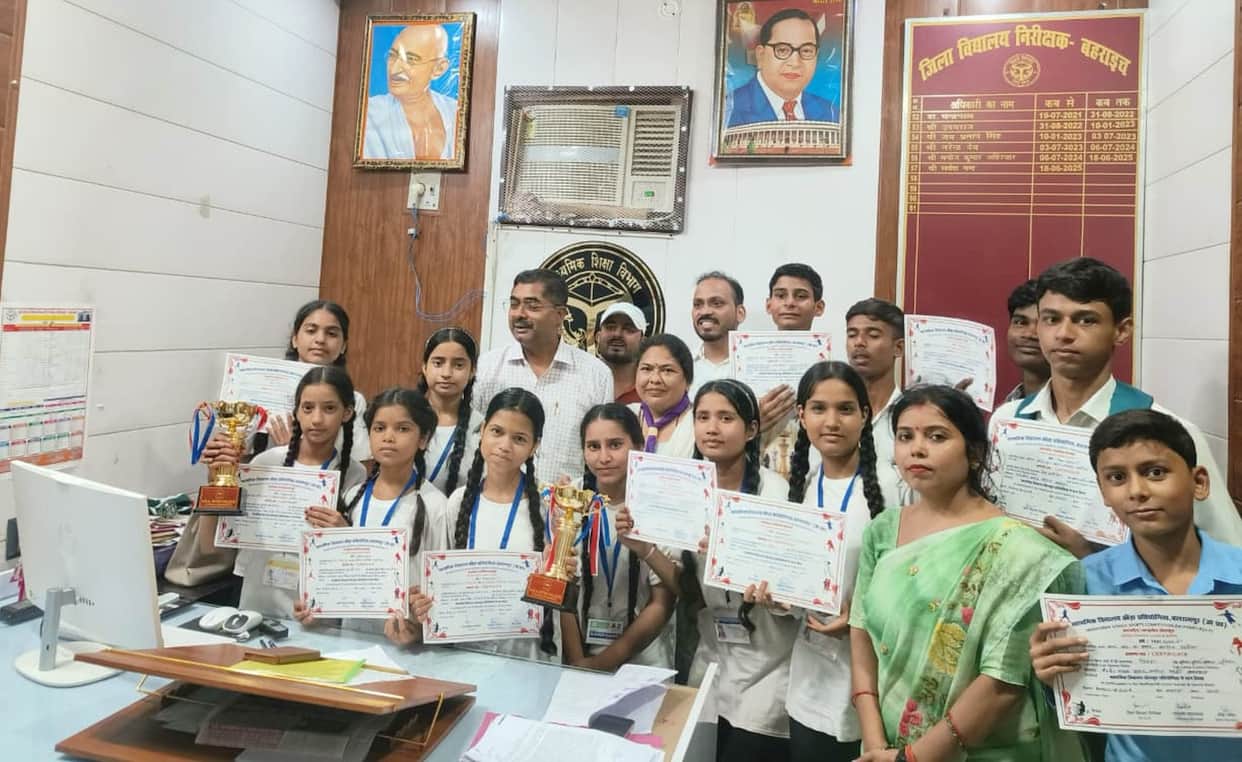 Bahraich's Grandmasters won three gold medals at the divisional chess competition.